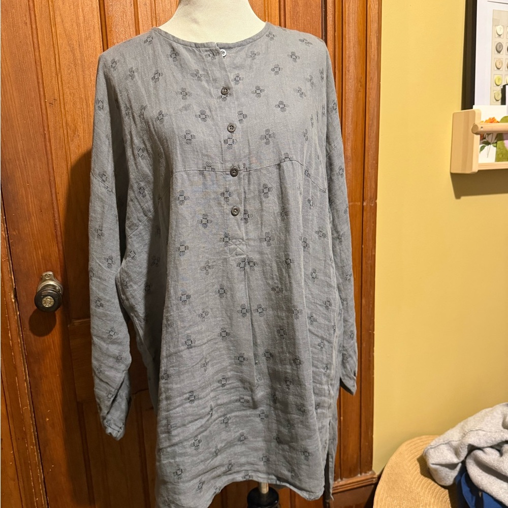 Gudrun Sjoden Gray Tunic with Floral Pattern